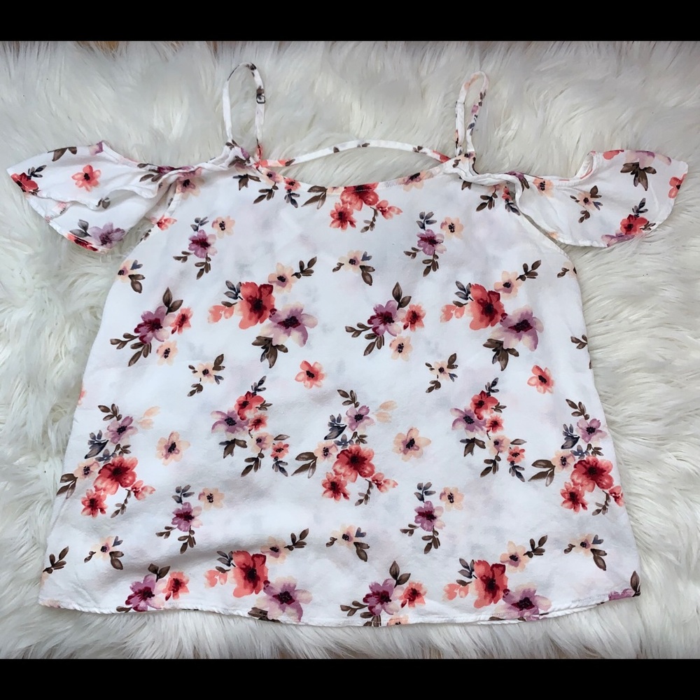 Floral white shirt 🤍